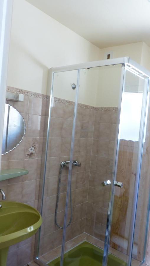 דירות אמלי-לה-באינס-פללדה Pied A Terre 4 מראה חיצוני תמונה